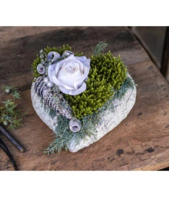 Grabgesteck Stille, Herzförmig, Ca. B25/H22/T25 Cm 8 Grabgesteck Stille, Herzförmig, Ca. B25/H22/T25 Cm -Gartenbedarf Verkäufe 2024 6462972 WE MO 001 HerzStille25cmPremiumAllerheiligen2023